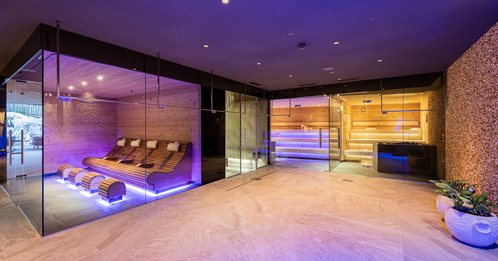 Area benessere con cabina a infrarossi e due saune - Hotel Anewandter