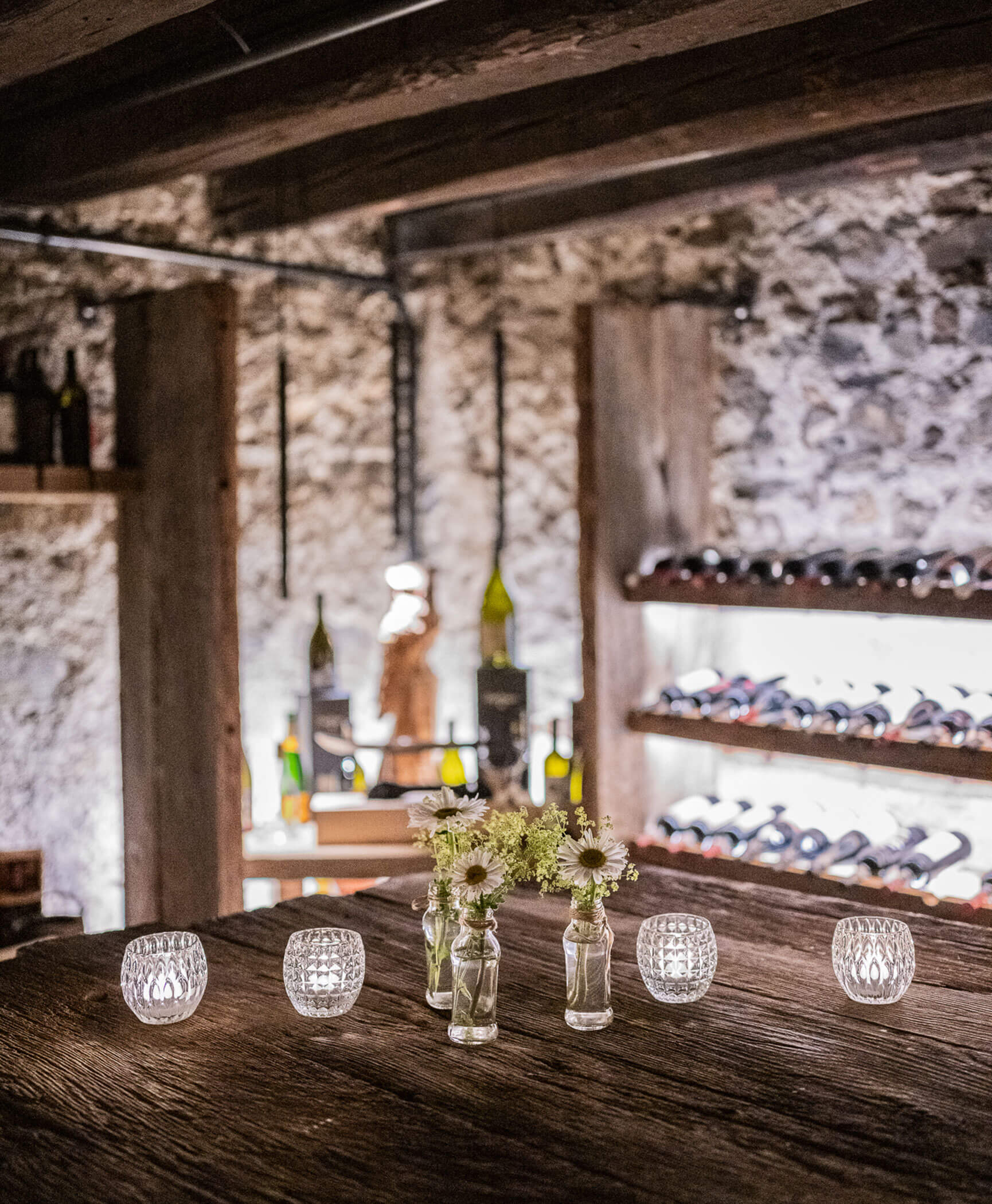 Cantina con candeline e decorazioni - Hotel Anewandter