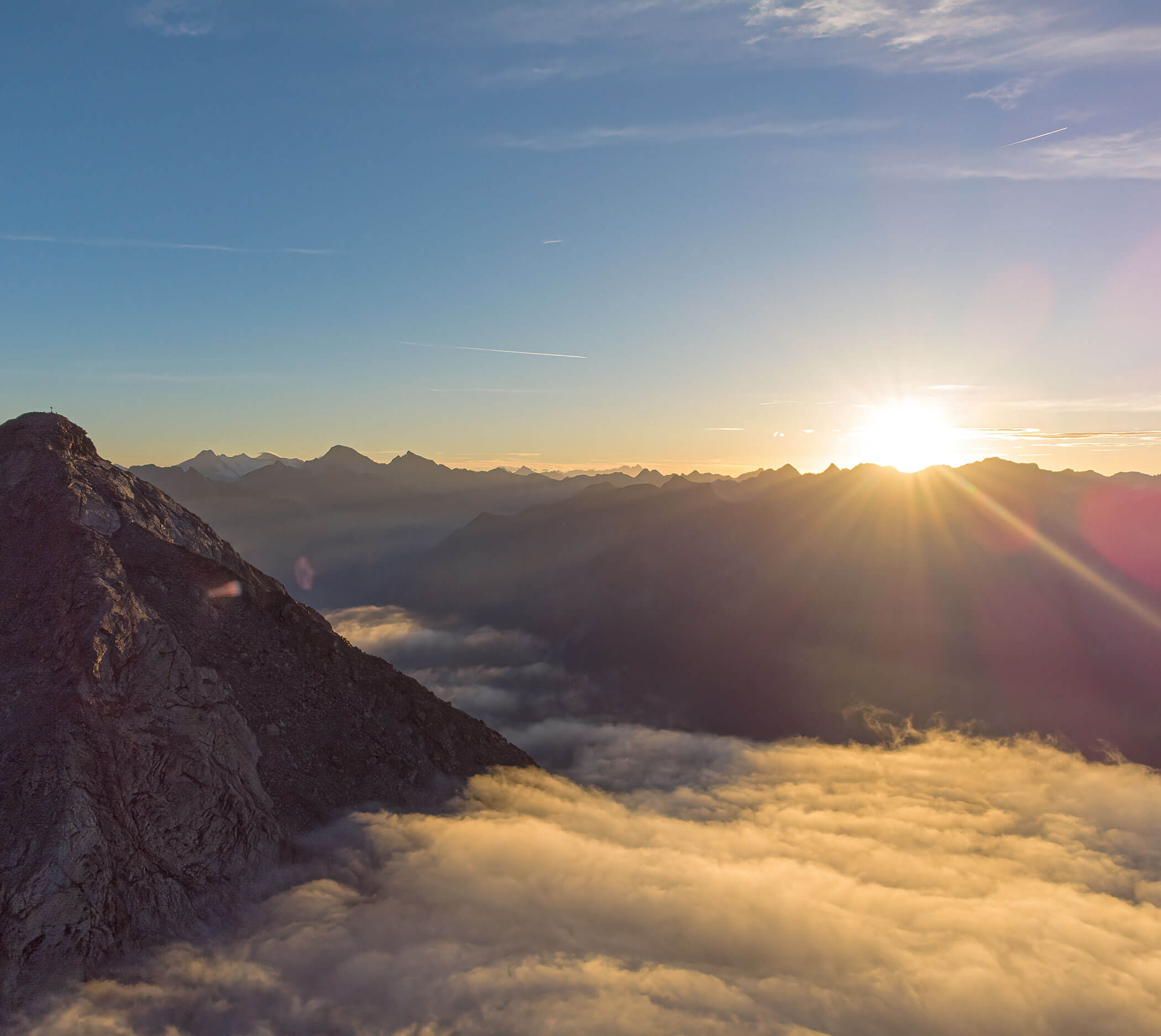 Sonnenuntergang in den Südtiroler Bergen - Hotel Anewandter
