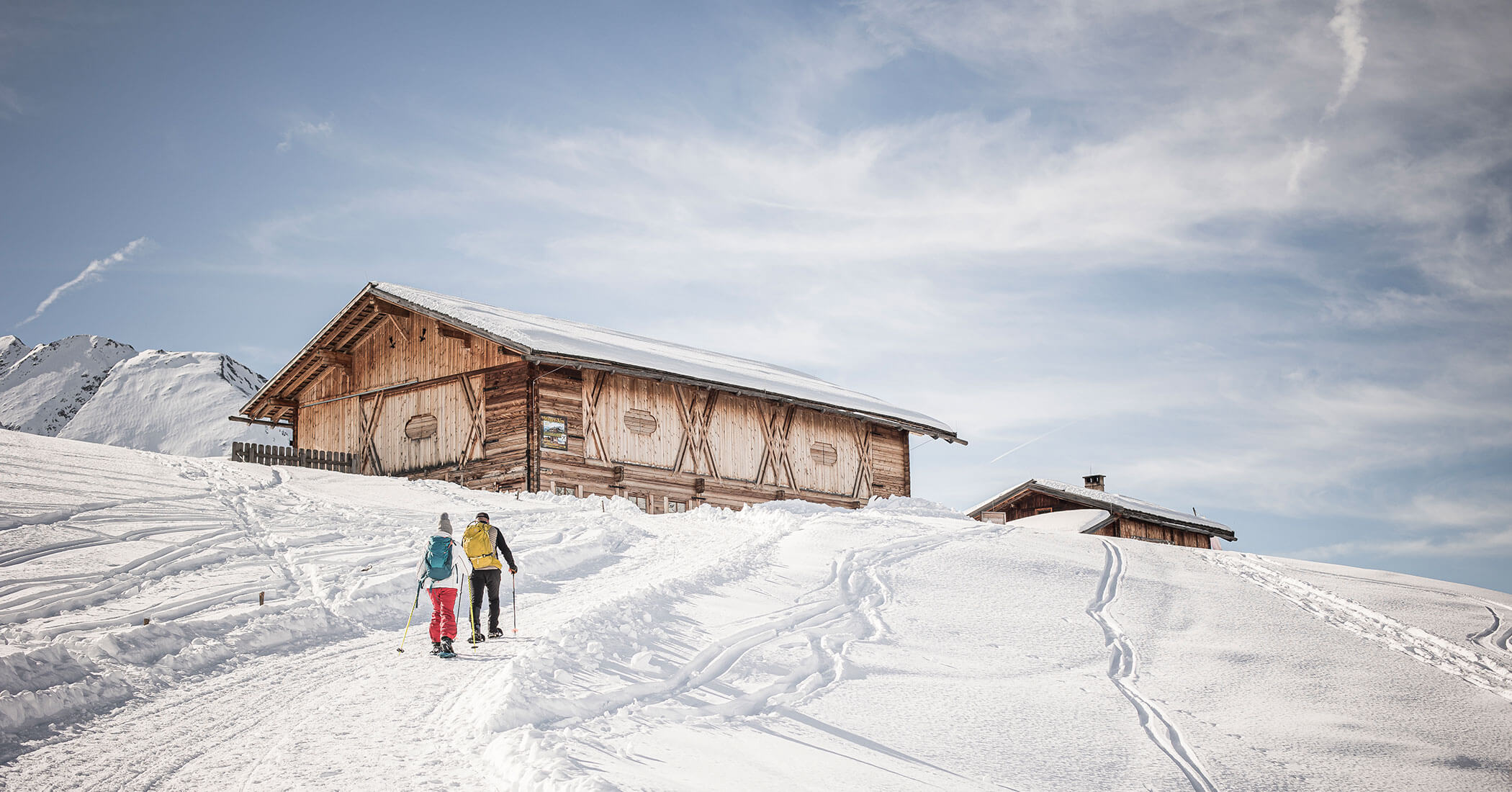 Due persone durante un'escursione invernale sulle montagne altoatesine - Hotel Anewandter