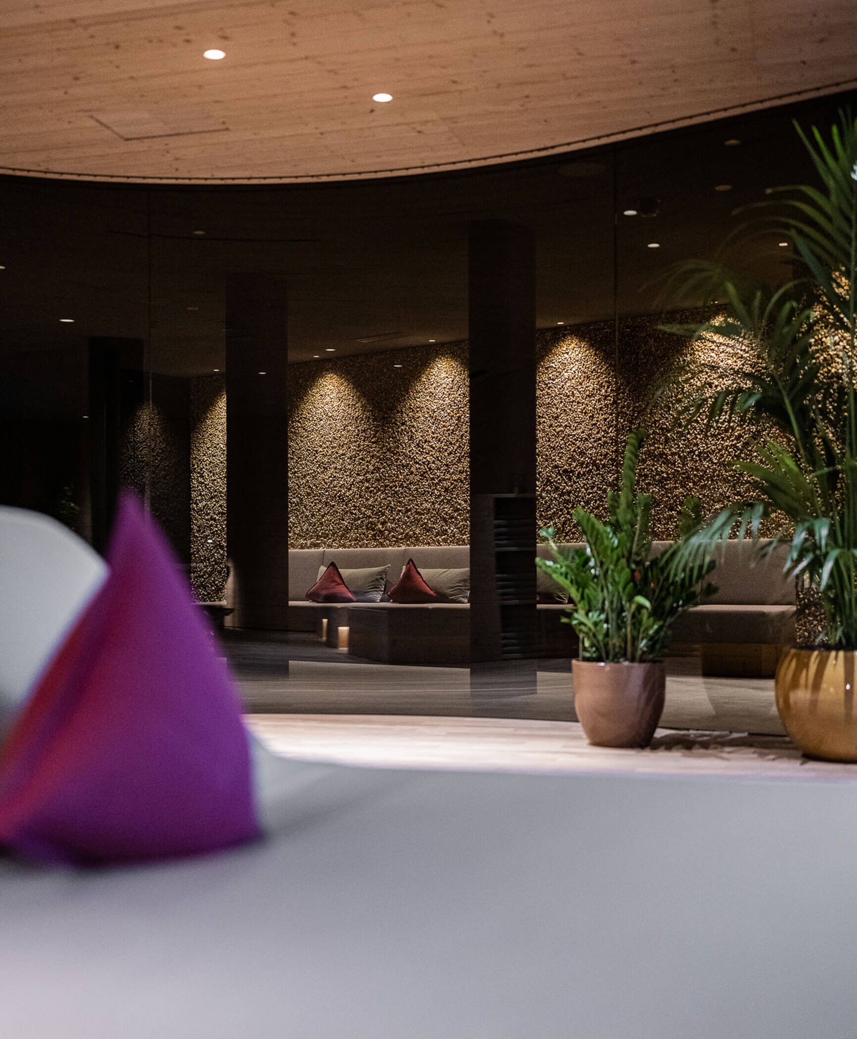 Wellnessbereich mit Sitzmöglichkeiten - Hotel Anewandter