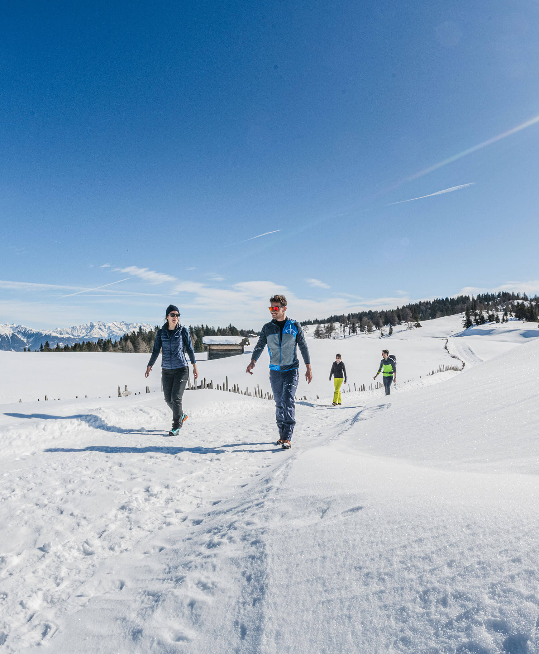Quattro persone durante un'escursione invernale - Hotel Anewandter